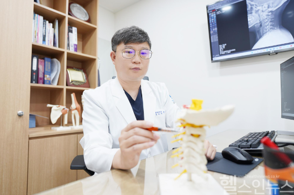 이준성 서울 마포척척통증의학과 원장