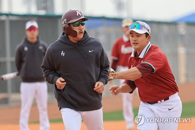 키움 히어로즈 합류한 강진성