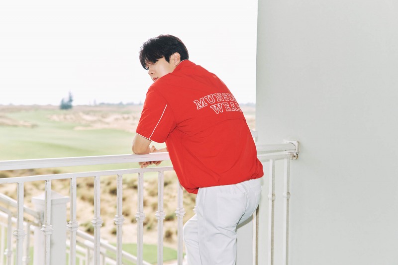 먼싱웨어, 배우 최우식 브랜드 앰배서더 발탁 (디테처블 바람막이)