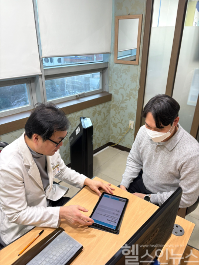 유홍 부산 온종합병원 종합건강검진센터 센터장 진료 모습 (온종합병원 제공)
