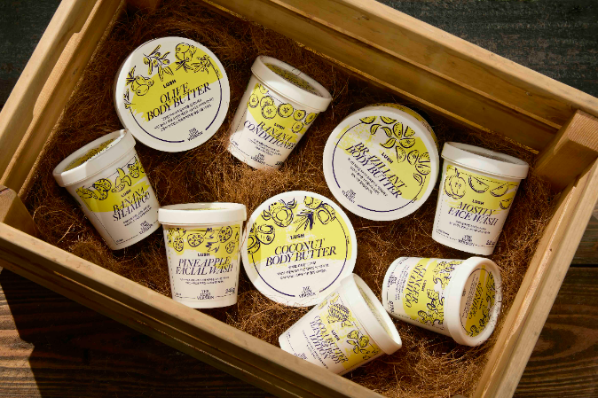 러쉬코리아가 1990년대 인기 제품을 현대적으로 재해석한 '러쉬 버전(The Lush Version)'을 선보였다. (러쉬코리아 제공)