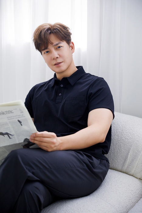 강은탁, 스튜디오 더 무로와 전속계약 체결…이기우X안혜경과 한솥밥