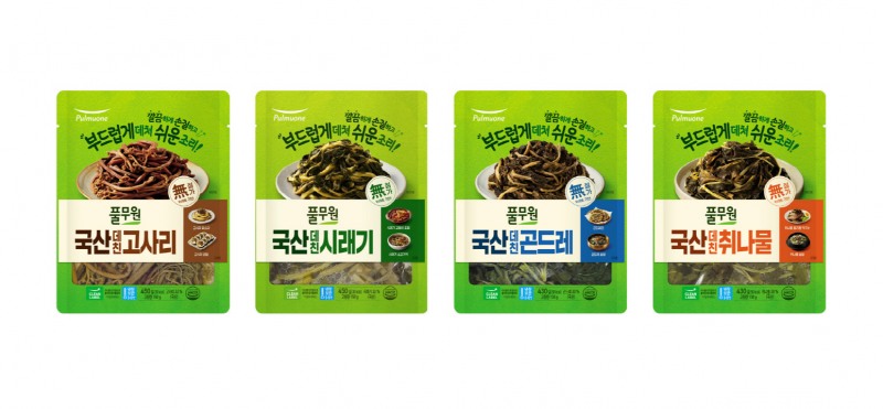 풀무원식품이 '홈쿡' 트렌드에 발맞춰 간편하게 요리할 수 있는 '국산 데친 나물' 4종을 선보였다. (풀무원식품 제공)