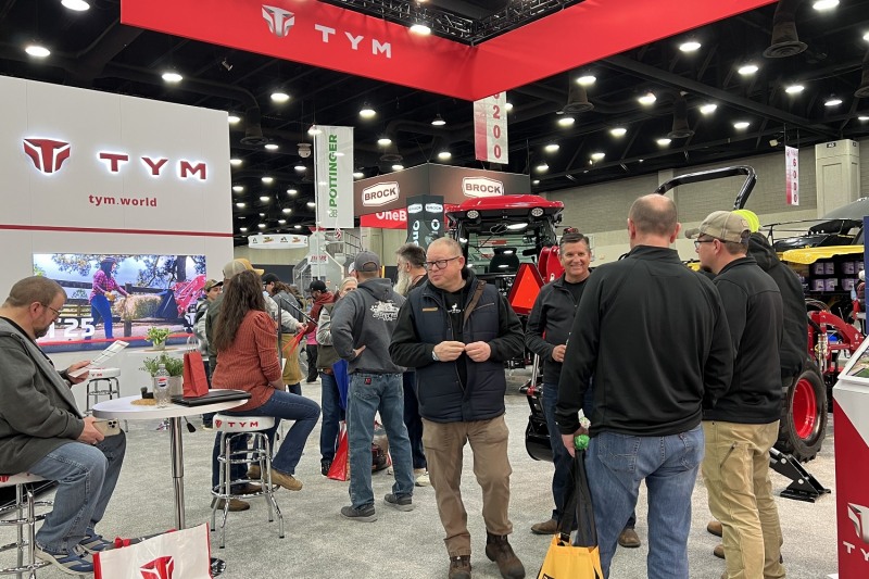 ‘NFMS 2025’ TYM 부스에는 현지 딜러 및 고객, 농기계 인플루언서와 언론 등에서 방문해 성황을 이뤘다. (사진제공: TYM)