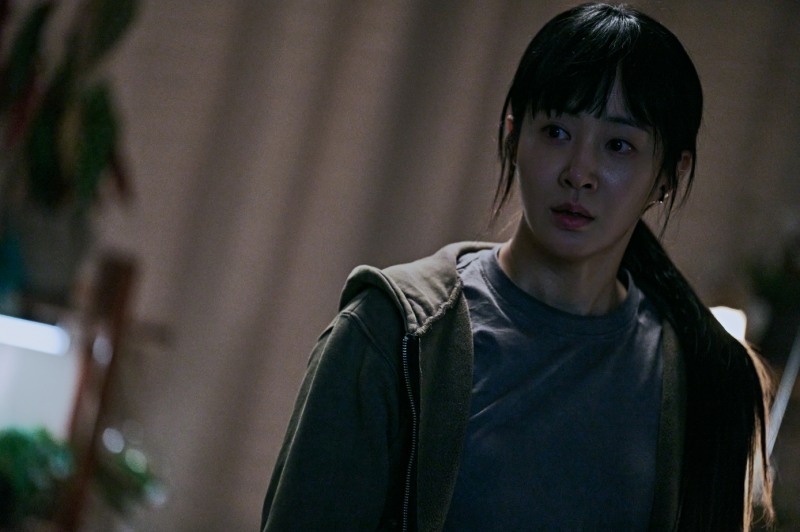 ‘침범’ 권유리, 새로운 연기 변신 예고…캐릭터 스틸 공개
