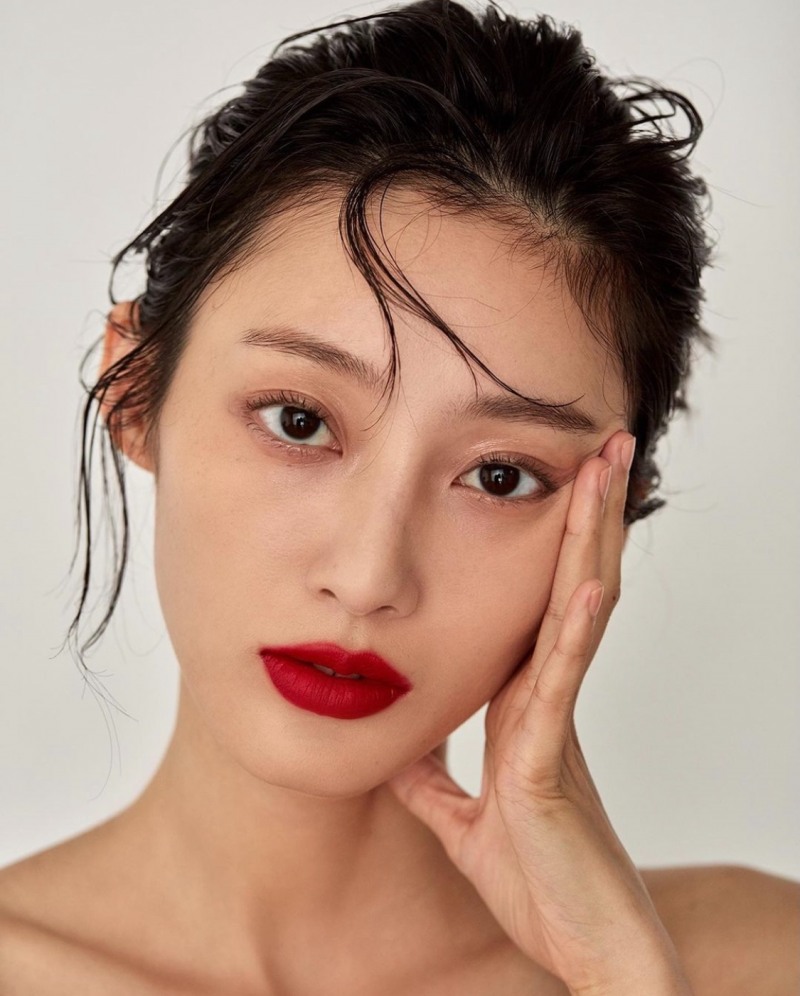 모델 마리, 케이플러스와 전속계약 체결…‘신비로운 매력+독보적인 분위기’