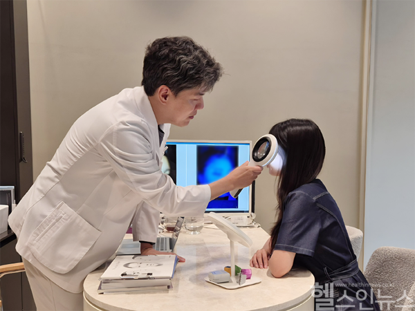 성현철 닥터스피부과 신사본점 원장