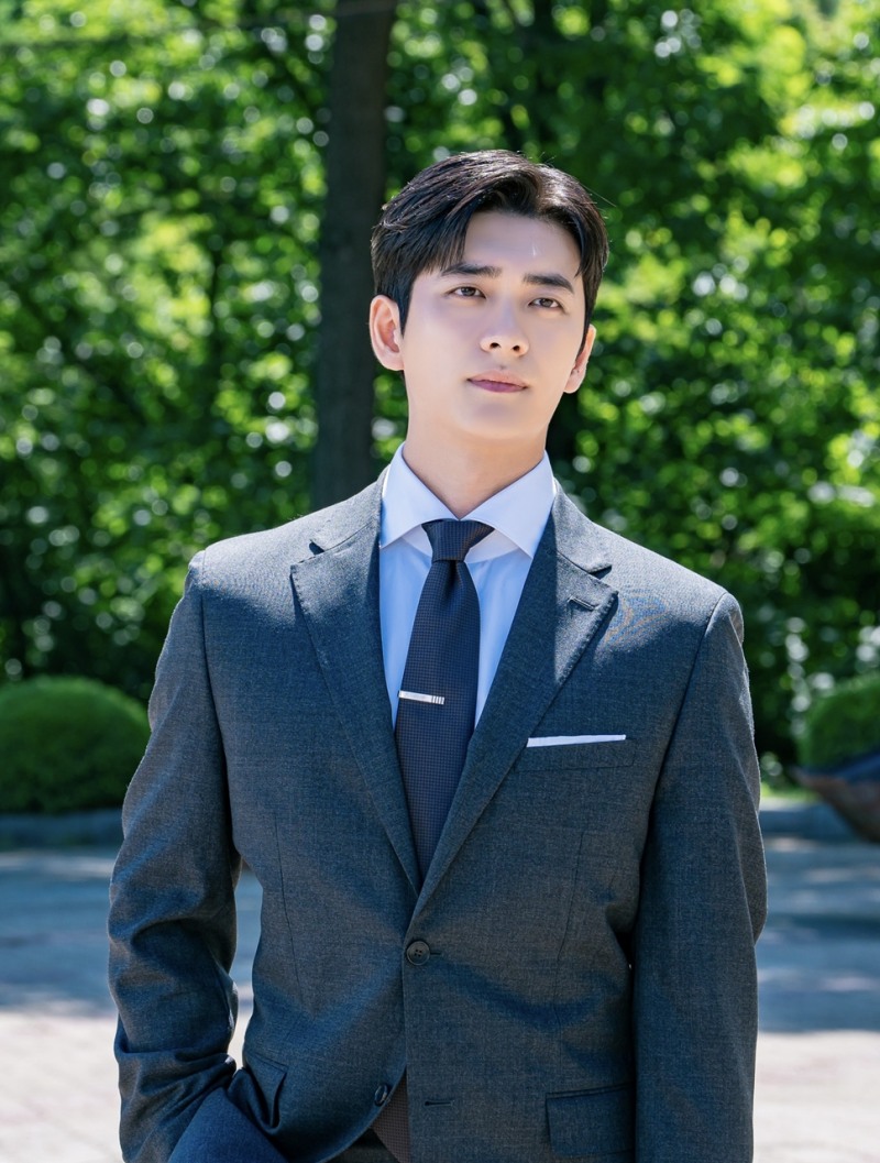 강태오, ‘감자연구소’로 보여줄 색다른 매력…차가운 원칙주의자로 컴백