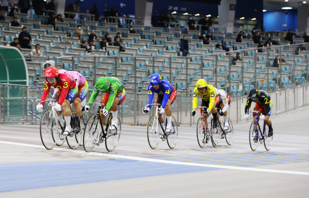 임채빈이 스피드온배 대상경륜 특선급 결승전에서 가장 먼저 결승선을 통과했다.
