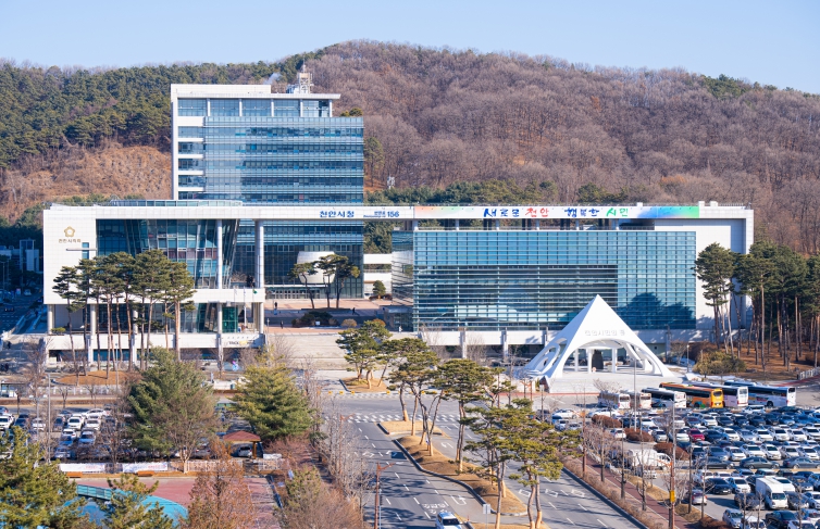 충청남도 천안시가 저소득층의 간병비 부담을 완화하기 위해 '보호자 없는 병원' 사업을 확대 운영한다. (천안시 제공)