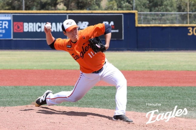 한화의 숨은 보석, 언더핸드 박부성의 깜짝 부상...스프링캠프 3연속 무실점