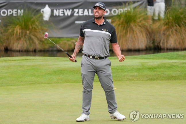 뉴질랜드 오픈에서 우승한 호주 프로골퍼 라이언 피크