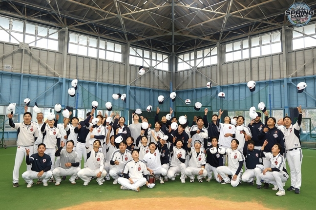 스프링캠프 마친 두산 베어스 선수단