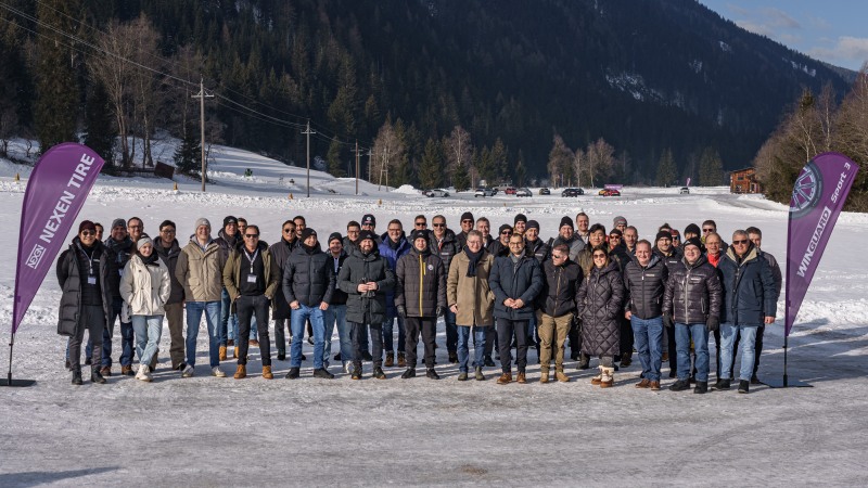 넥센타이어 윈터타이어 신제품 체험 프로그램 참가자 단체사진