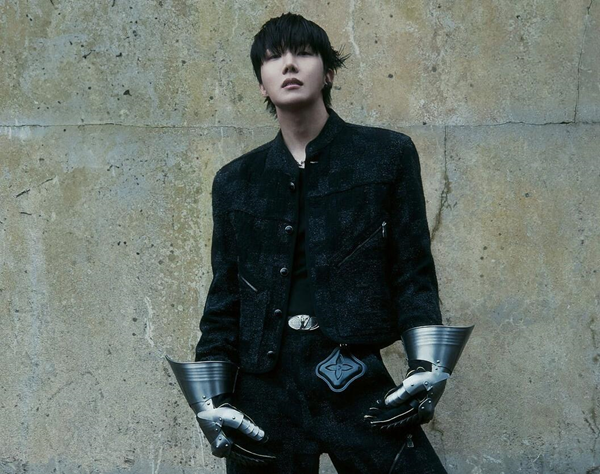 지난 18일 32번째 생일을 맞은 BTS 멤버 제이홉 (사진 출처 : @uarmyhope)