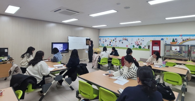 국제교육원, 쉽고 재밌는 학부모 맞춤형 영어 과정