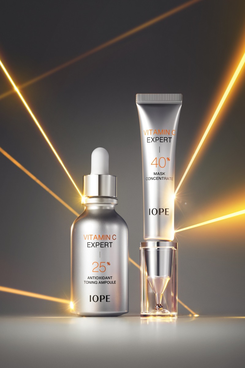 아이오페가 역대 최고 함량의 비타민C를 함유한 '비타민C 엑스퍼트' 2종을 시장에 선보였다. (아이오페 제공)