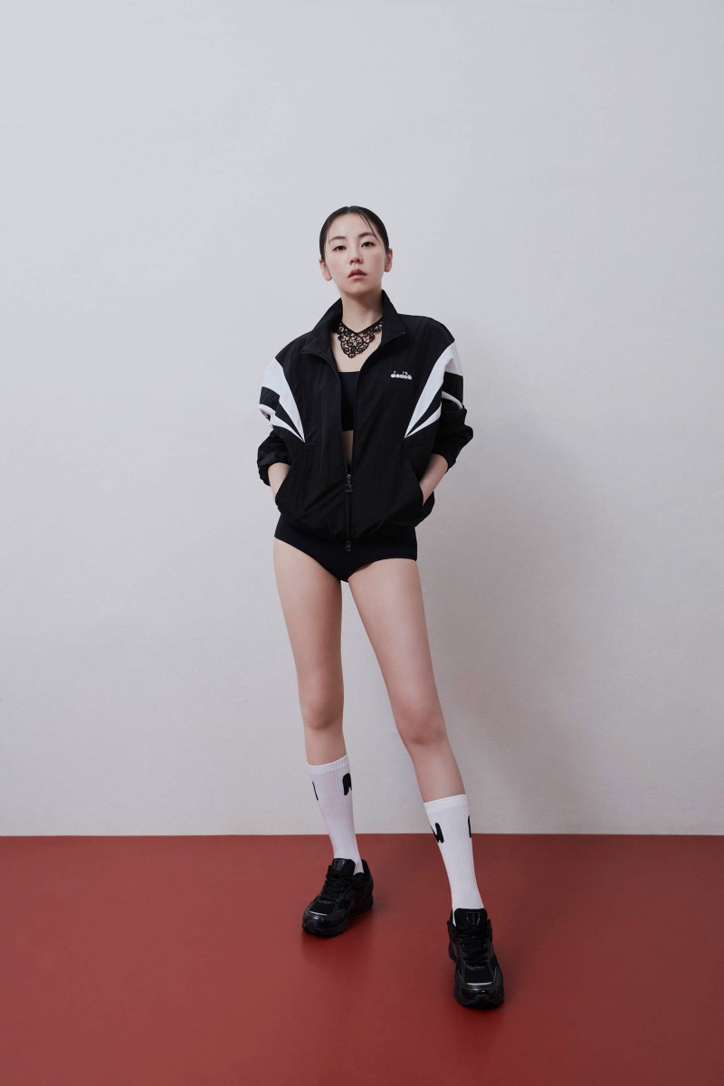 디아도라, 배우 안소희 광고 모델 발탁 및 스니커즈 ‘벨루나’ 화보 공개!
