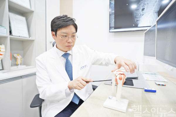 윤용상 목동 고려탑통증의학과 원장