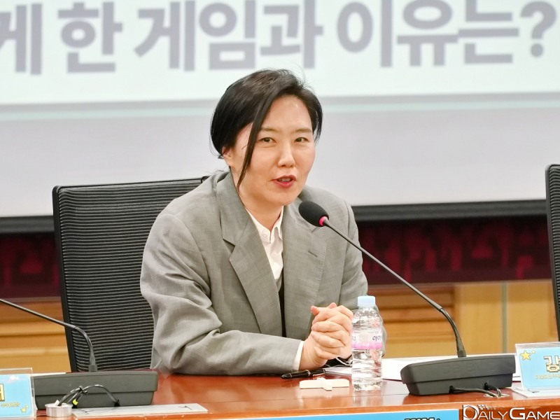 강유정 공동 위원장은 출범 목적으로 '게임 산업 발전 및 구성원 보호를 위한 정책적 접근'을 꼽았다.