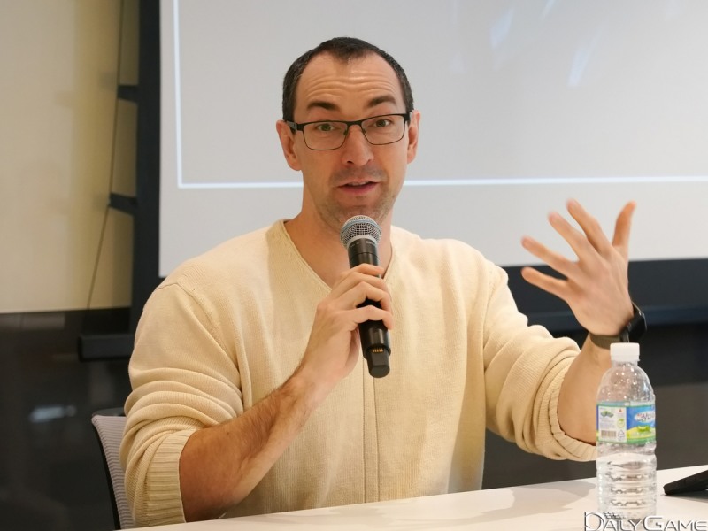 모건 데이 어소시에이트 게임 디렉터.