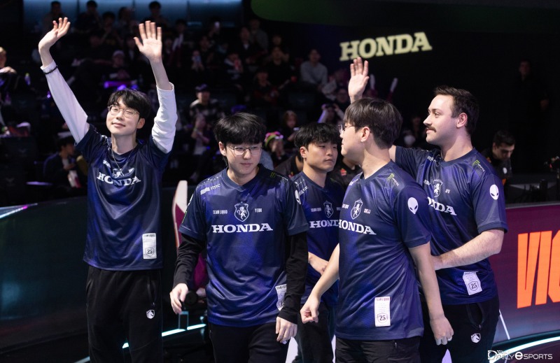 '엄티' 활약한 팀 리퀴드, 카르민 코프 꺾고 FST 첫 승