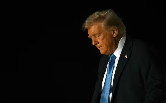 (상보) WSJ "트럼프 ‘닥치는대로 관세’ 자제해야...경기둔화 신호 감지"