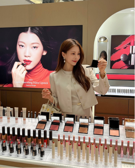 비스튜디오컴퍼니 × 유명 뷰티 크리에이터 아옳이, 로라 메르시에 신세계 백화점 기획전 성황리 종료