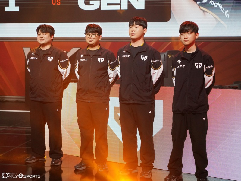 예상을 뒤집고 T1을 완파한 젠지 e스포츠.