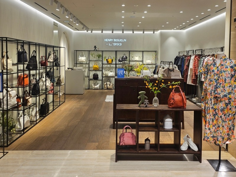 헨리베글린, 신세계백화점 신관에 새 매장 오픈… 2025 SS 컬렉션 공개
