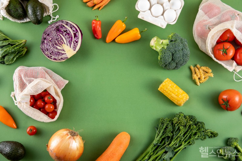 식이섬유 식단을 꾸준히, 최소 2주간은 실천해 보는 것이 효과를 보기에 좋다. (클립아트코리아)