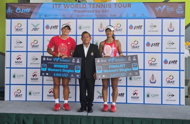 우승한 이은혜(왼쪽)와 준우승 백다연(오른쪽)