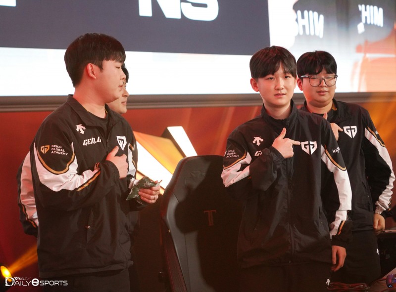 대회 첫 세트와 마지막 세트를 승리로 장식한 '원더08' 고원재.