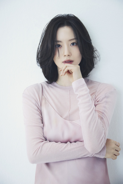 문채원, 블리츠웨이에서 새로운 도약…새로운 프로필 공개