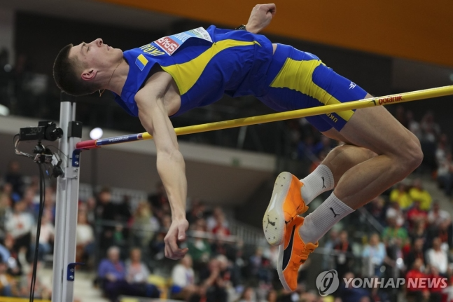 '장신 점퍼' 올레 도로슈크