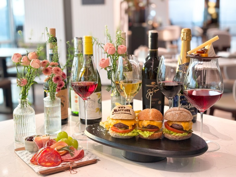 여의도 메리어트 호텔, ‘2025 메리체리블로썸’ 와인 & 맥주 페어 개최