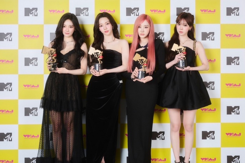 ‘글로벌 히트메이커’ 에스파, 日 MTV ‘VMAJ’ 사상 女 아티스트 최초 4관왕 달성