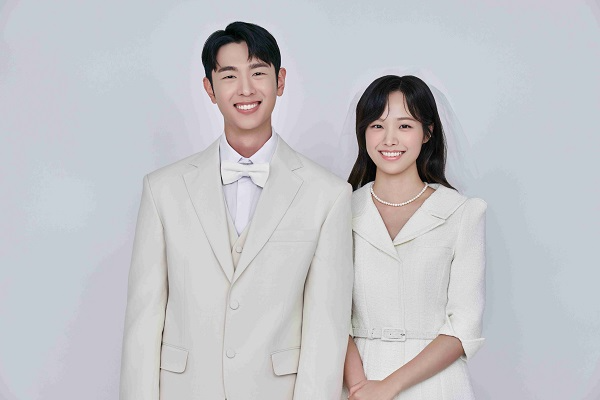 결혼정보회사 듀오 "미혼남녀 45%, 결혼식 입장 방식은 개인 취향 우선 고려"