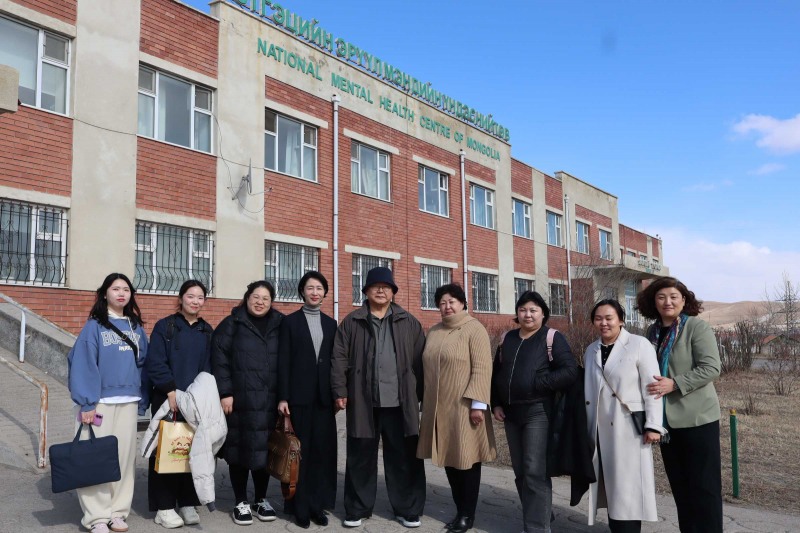 몽골 국립정신병원에 방문한 대한민국-몽골 의료 교류단 사진=필굿