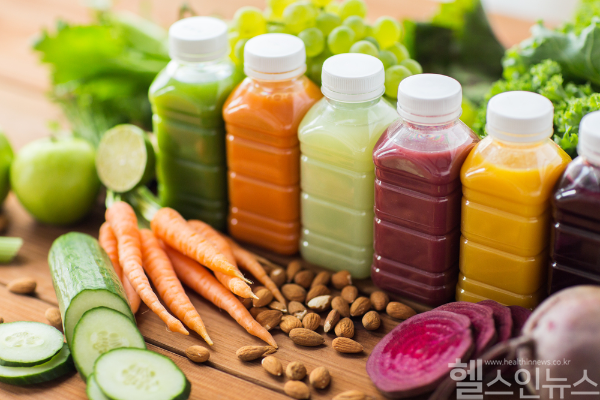 빠르고 건강하게 영양을 섭취할 수 있는 7가지 스무디 레시피로 아침, 점심, 디저트까지 활력을 더해보자. (클립아트코리아)