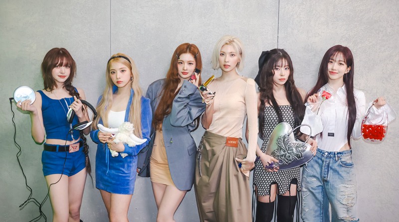 NMIXX, 신곡 'KNOW ABOUT ME' 뮤직비디오 비하인드 컷 공개…‘몰입도 높이는 키치+세련 모멘트’