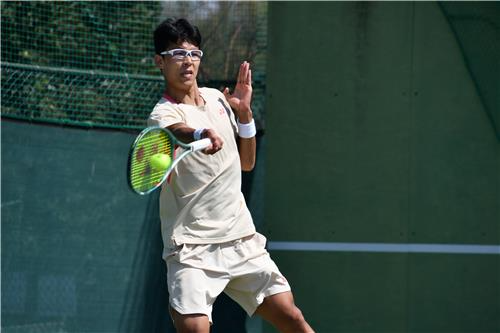 정현의 일본 와세다대 인터내셔널 오픈 경기 모습.