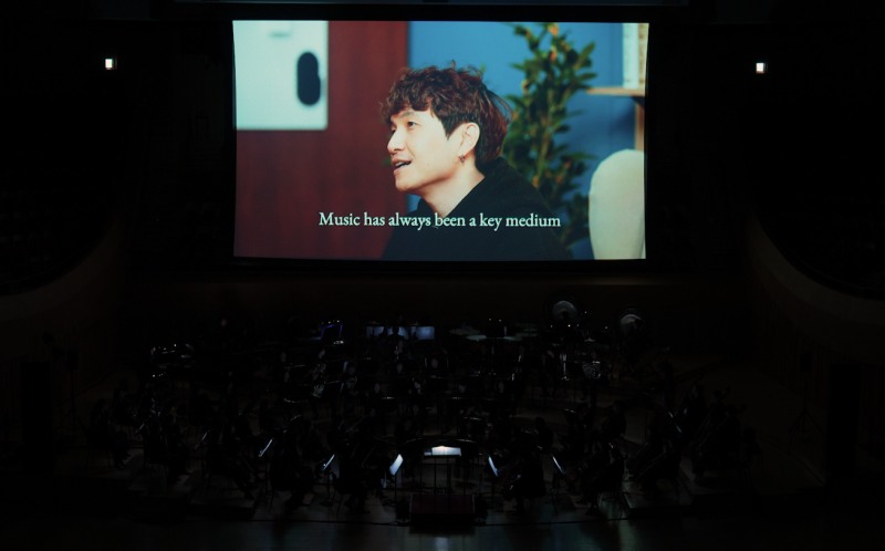 'P의 거짓' 오케스트라 콘서트 현장. 'P의 거짓' 최지원 총괄 디렉터 영상 편지(제공=네오위즈).