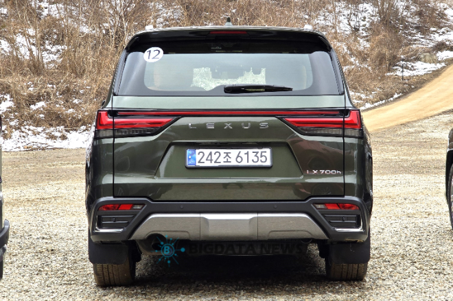 렉서스 LX 700h 뒷모습. =성상영 기자