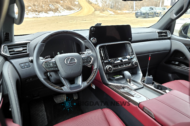 렉서스 LX 700h 앞좌석. =성상영 기자