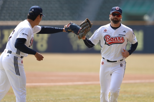 두산 제이크 케이브