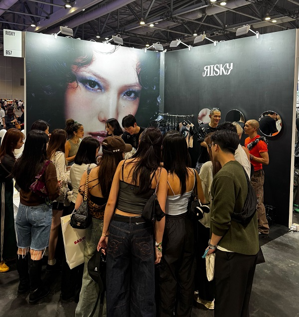 리스키, 글로벌 페스티벌에서 신제품 공개