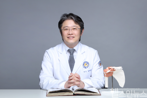 정성훈 연세사랑병원 어깨상지팀 대표원장(정형외과 전문의)