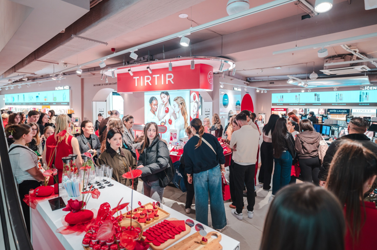 티르티르, 체코 최대 뷰티 리테일러 노티노 행사서 ‘매출 1위’ 달성