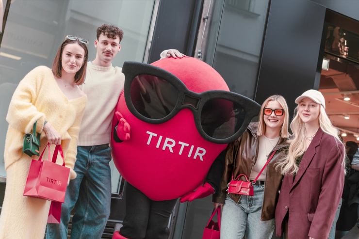 티르티르, 체코 최대 뷰티 리테일러 노티노 행사서 ‘매출 1위’ 달성